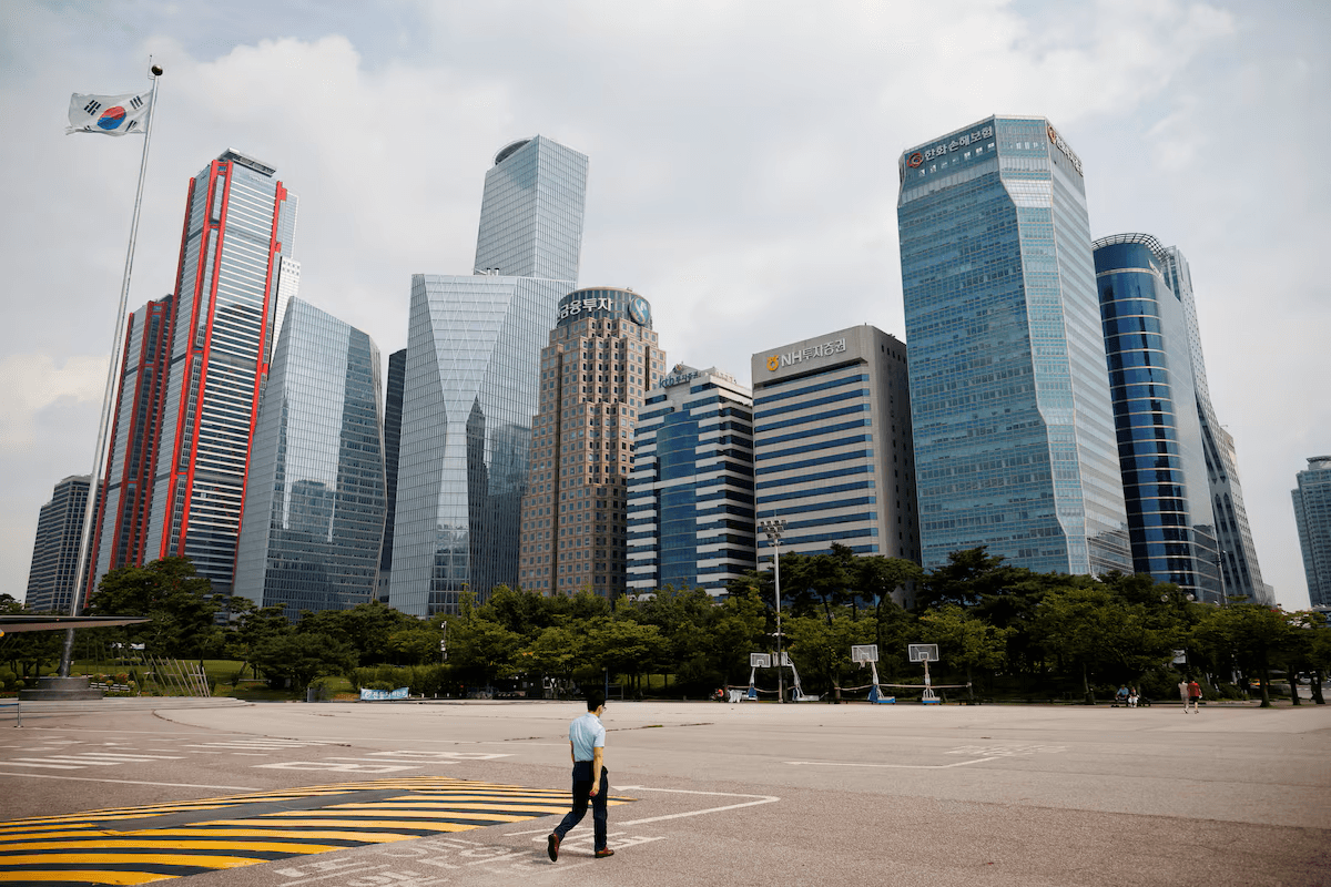 Taiwan, South Korea drive Asian equity outflows in July as AI worries bite